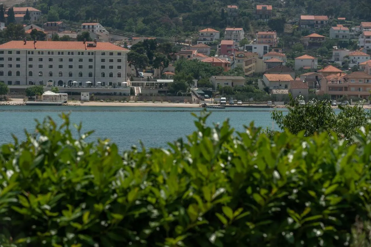 Apartments Flora Trogir