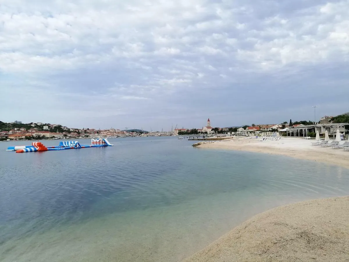 Apartments Flora Trogir